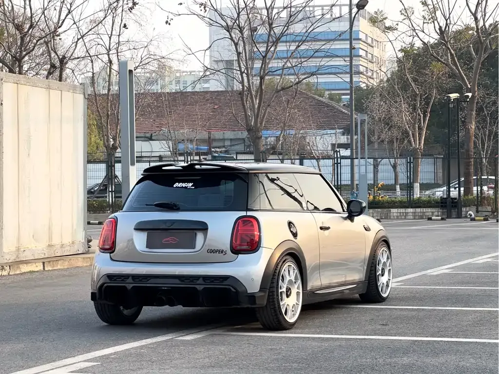 MINI Cooper (3-door) 2024 из CN, фото 8