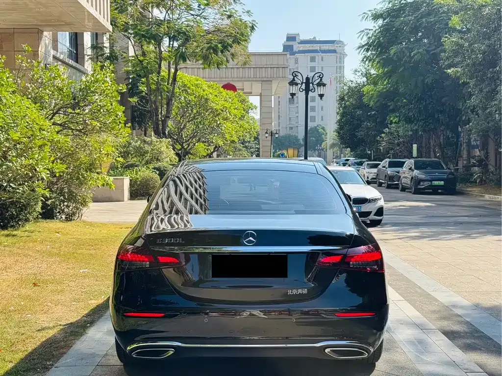 Mercedes-Benz E-Class 2023 из CN, фото 3