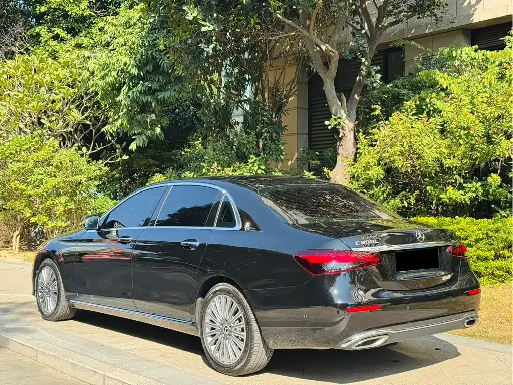 Mercedes-Benz E-Class 2023 из CN, фото 9