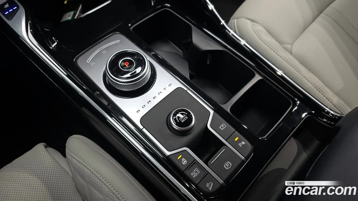 Kia Sorento — фото 8