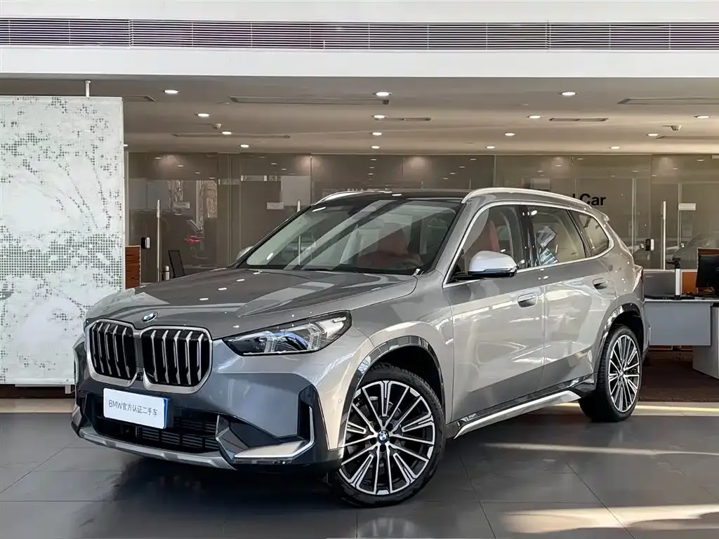 BMW X1 — фото 1