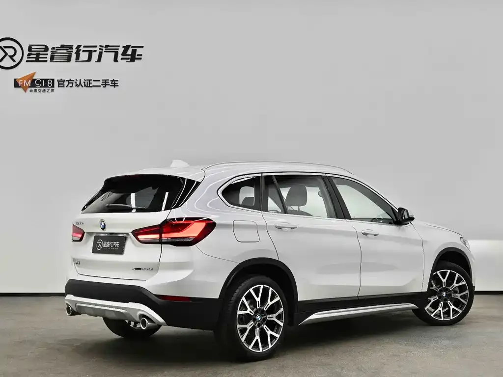 BMW X1 — фото 8