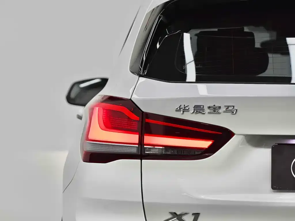 BMW X1 — фото 3