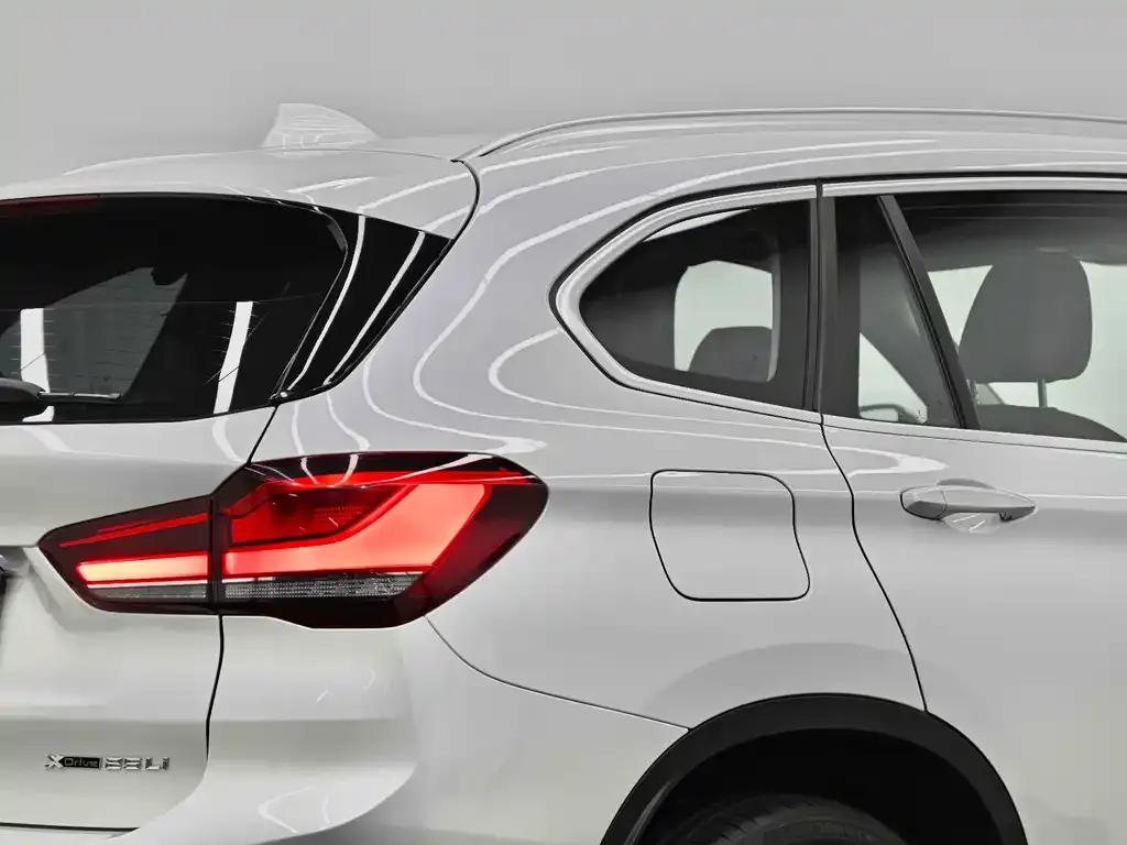 BMW X1 — фото 6