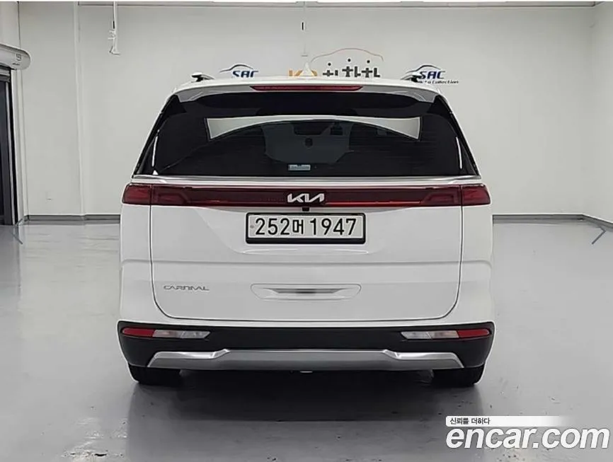 Kia Carnival — фото 3
