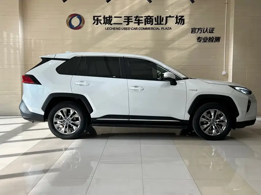 Toyota Wildlander 2021 из CN, фото 7