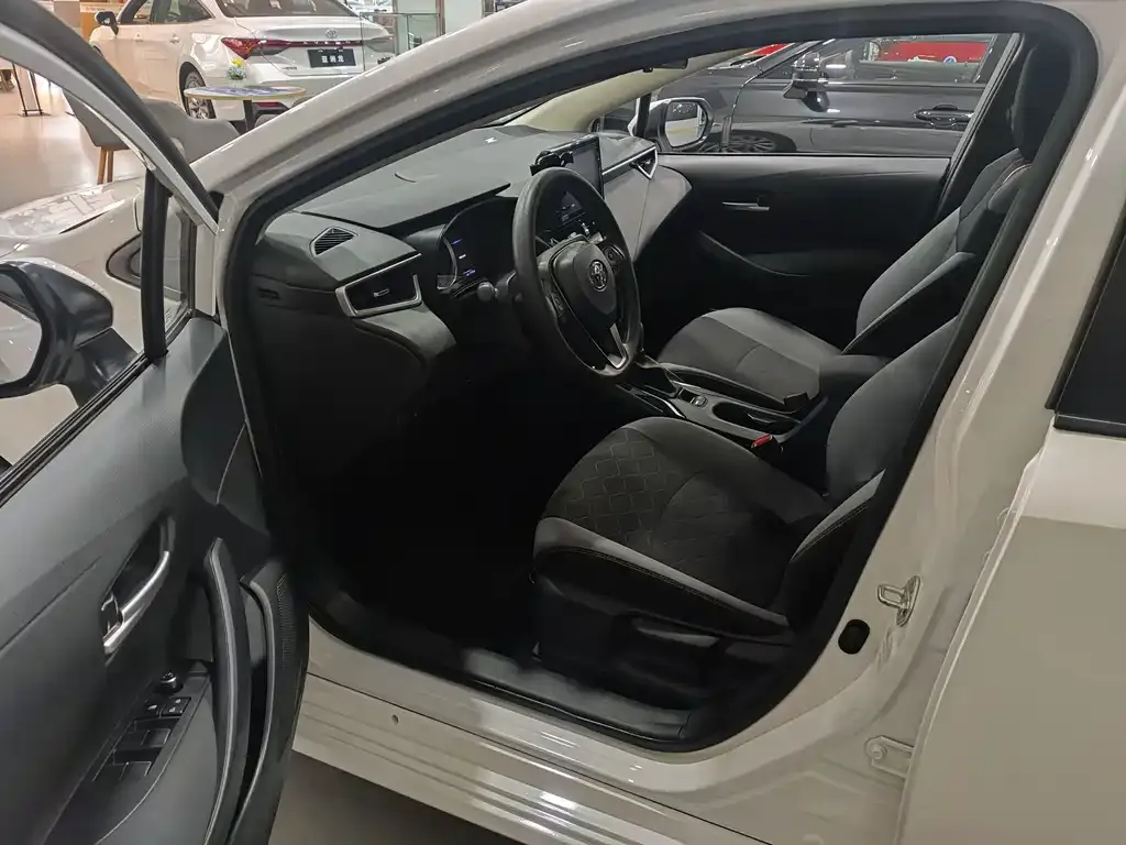 Toyota Corolla 2022 из CN, фото 9