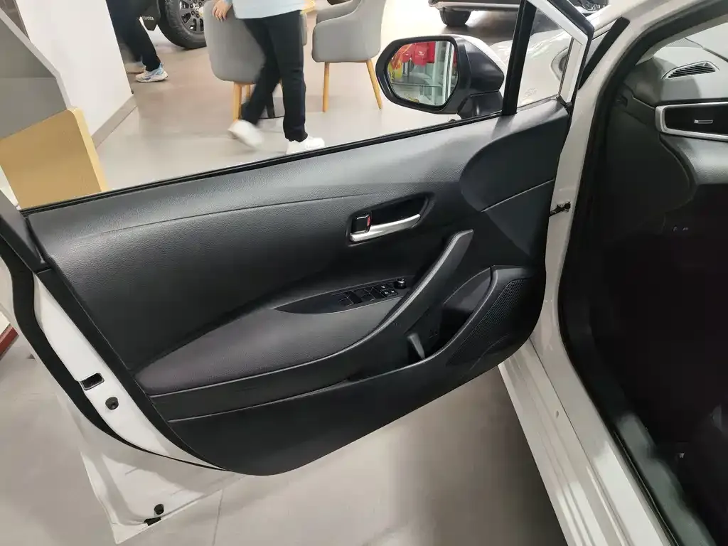 Toyota Corolla 2022 из CN, фото 2