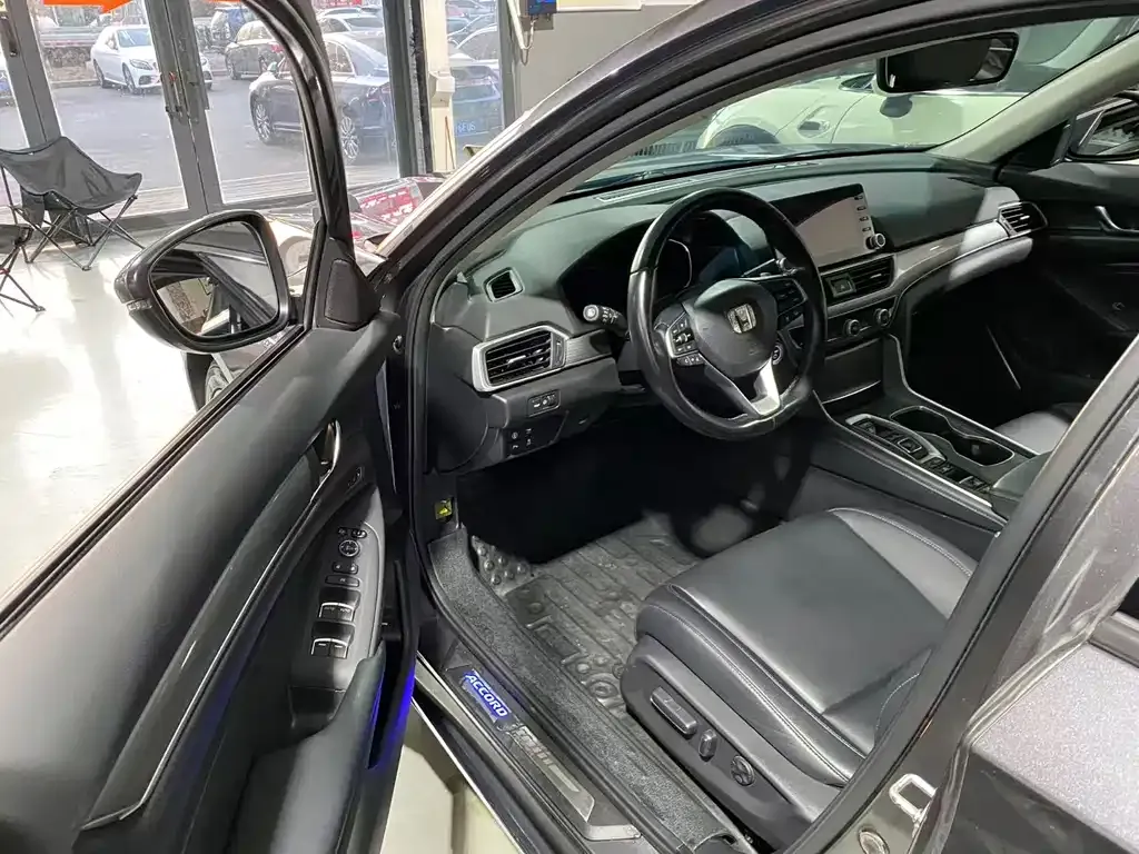 Honda Accord — фото 5