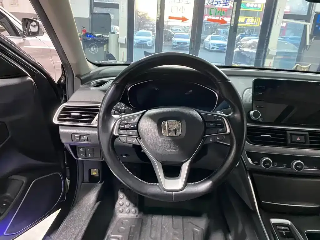 Honda Accord — фото 4