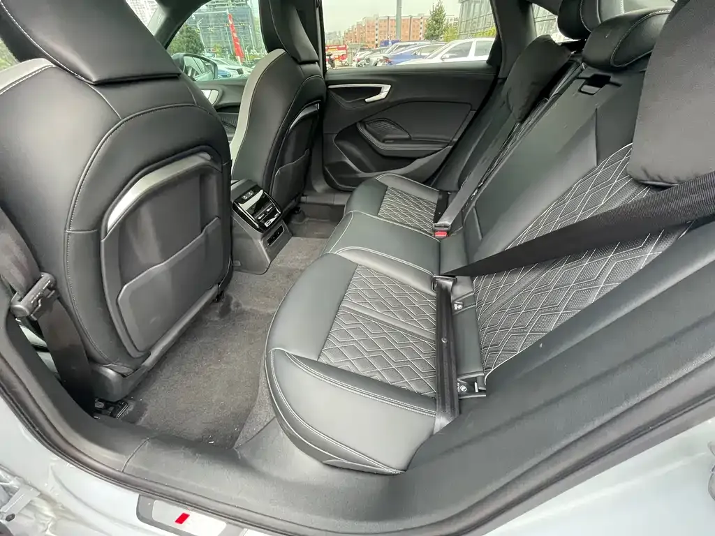 Audi A5L 2025 из CN, фото 2