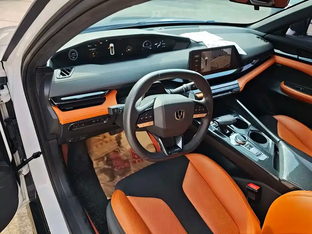 Changan UNI-V 2024 из CN, фото 2