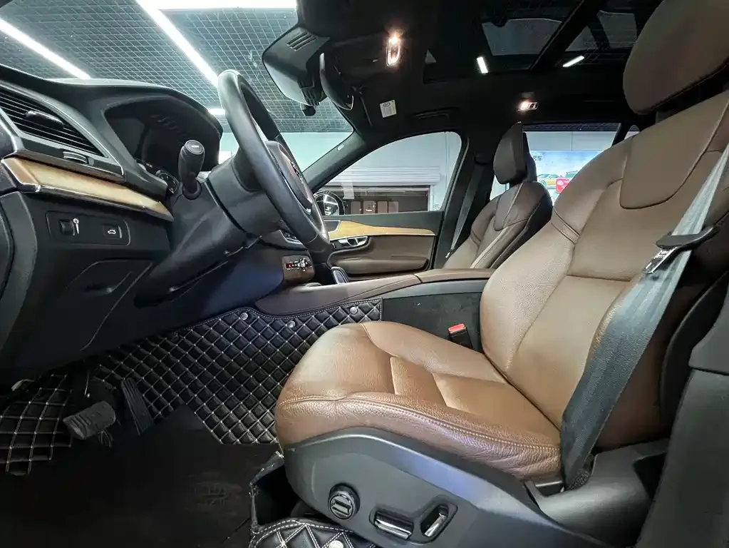 Volvo XC90 2021 из CN, фото 6