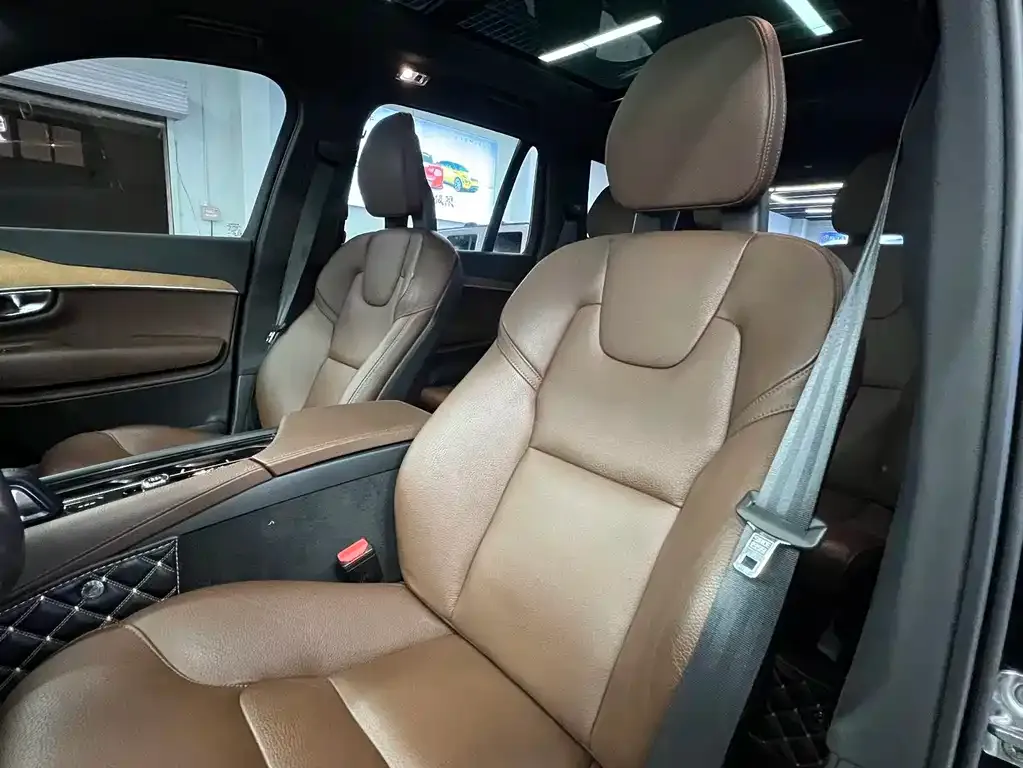 Volvo XC90 2021 из CN, фото 4