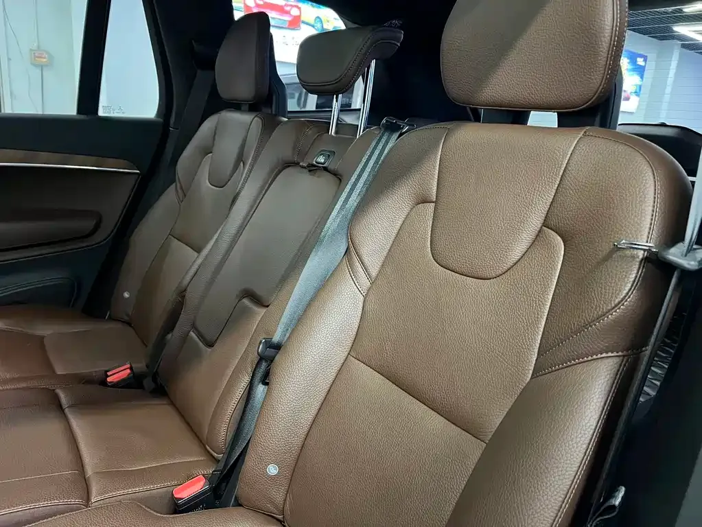 Volvo XC90 2021 из CN, фото 10