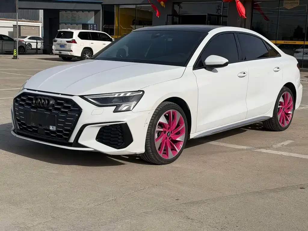 Audi A3 — фото 1