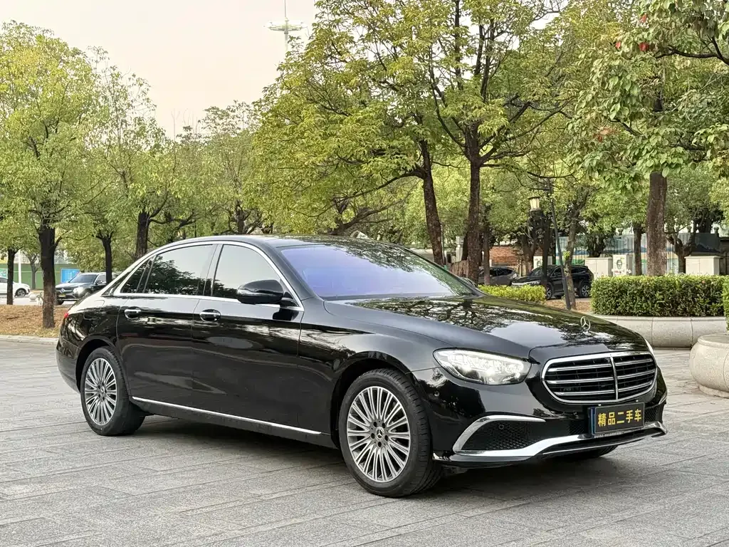 Mercedes-Benz E-Class — фото 6