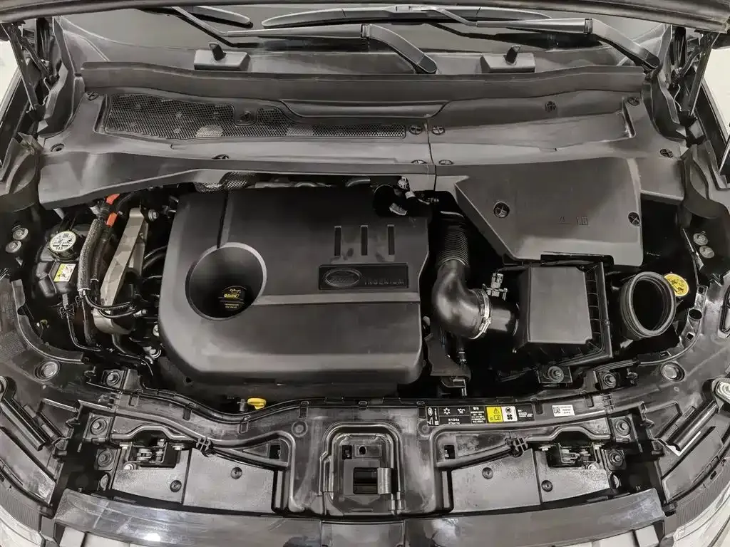 Land Rover Discovery Sport Hybrid — фото 6