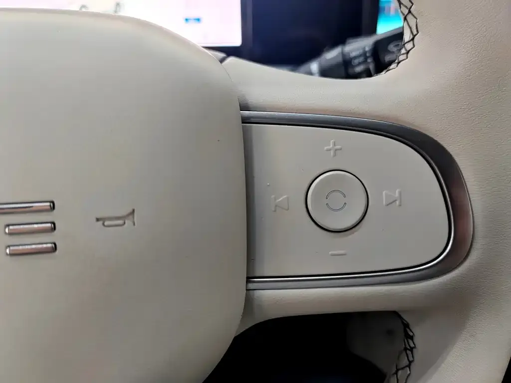 Geely Starburst — фото 3