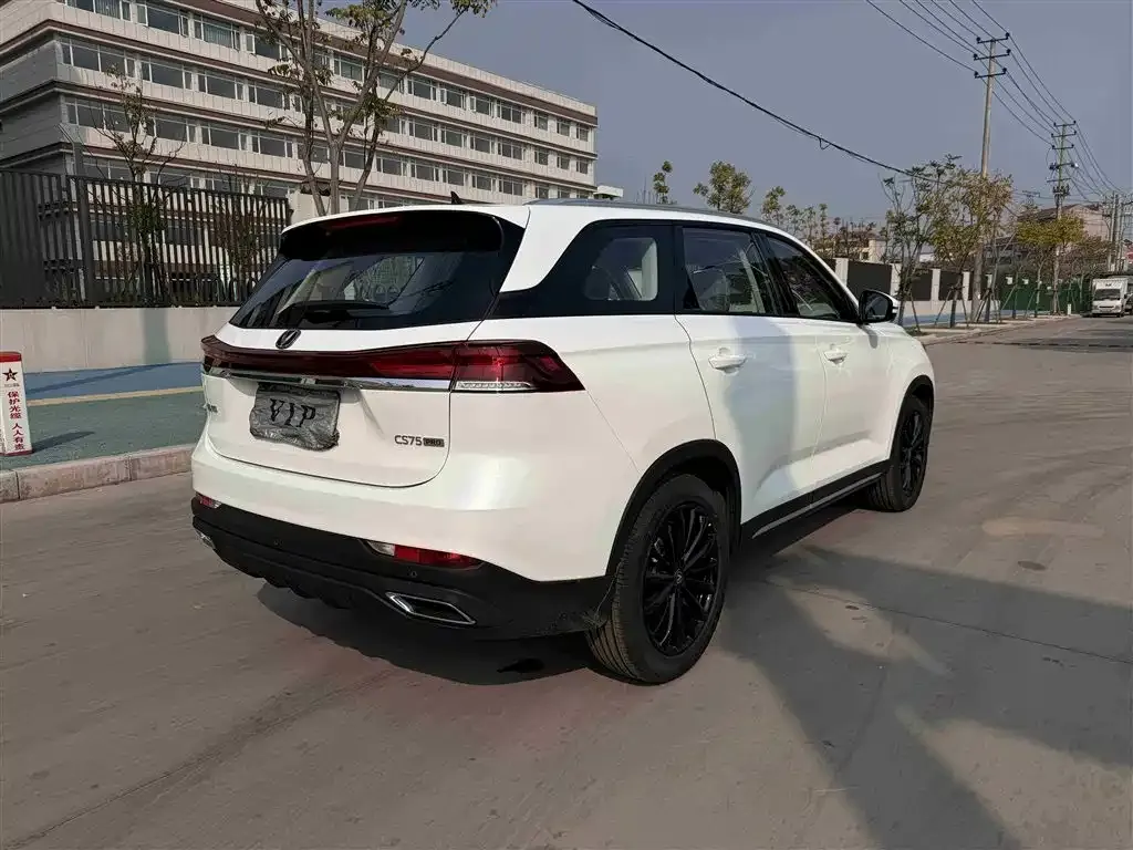 Changan CS75 2025 из CN, фото 4