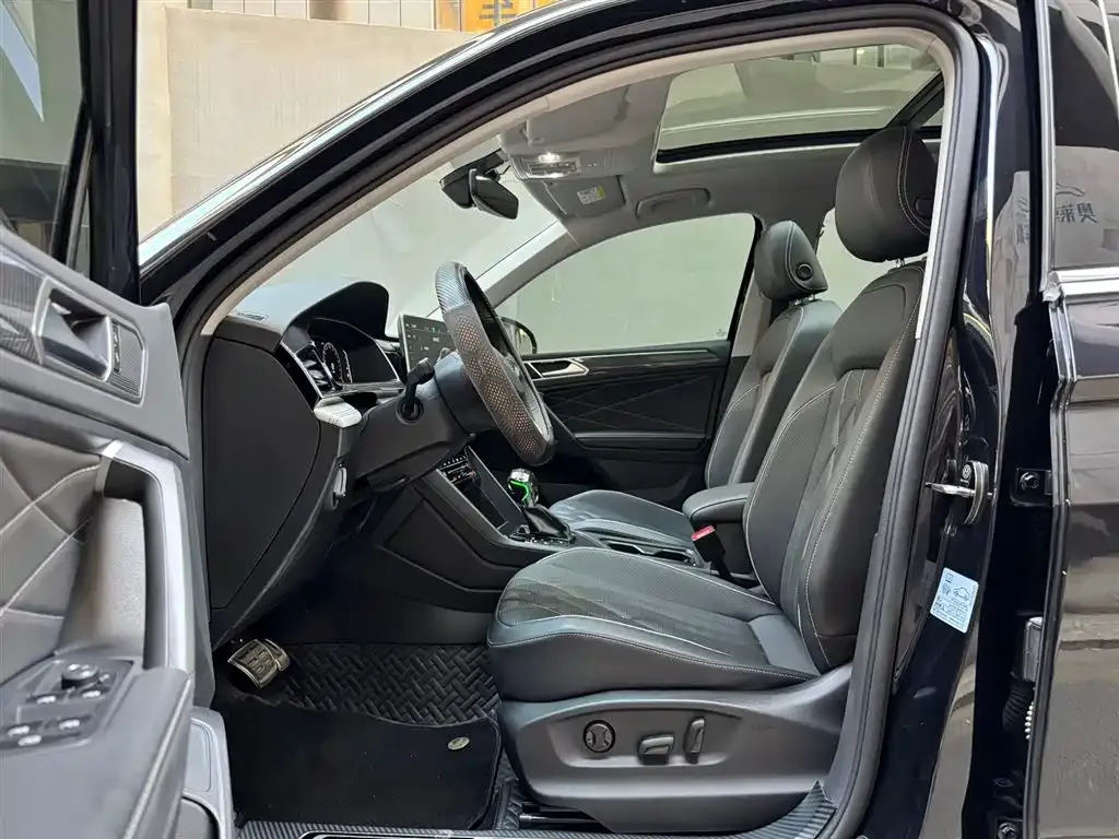 Volkswagen Tiguan L 2024 из CN, фото 8