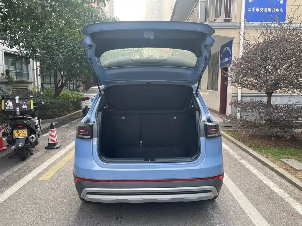 Volkswagen Tharu 2024 из CN, фото 9