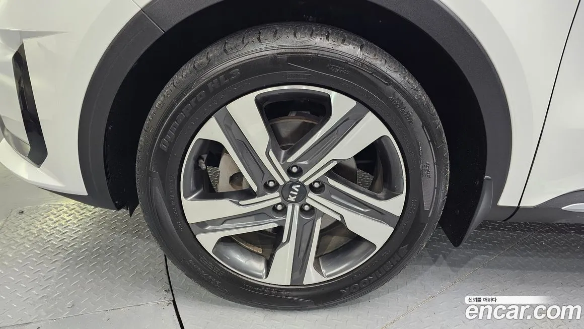 Kia Sorento — фото 6
