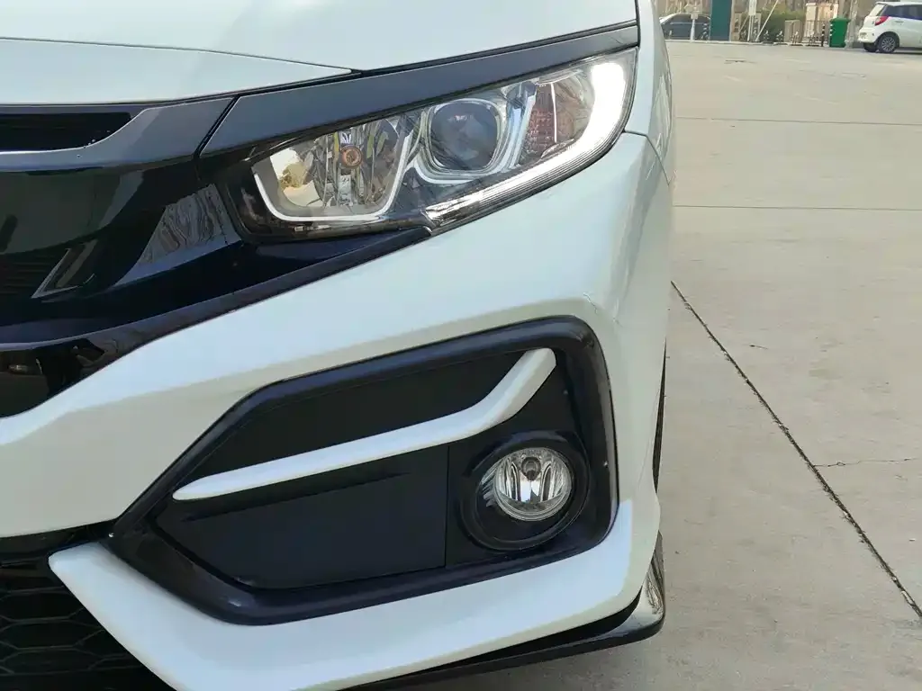 Honda Civic — фото 8