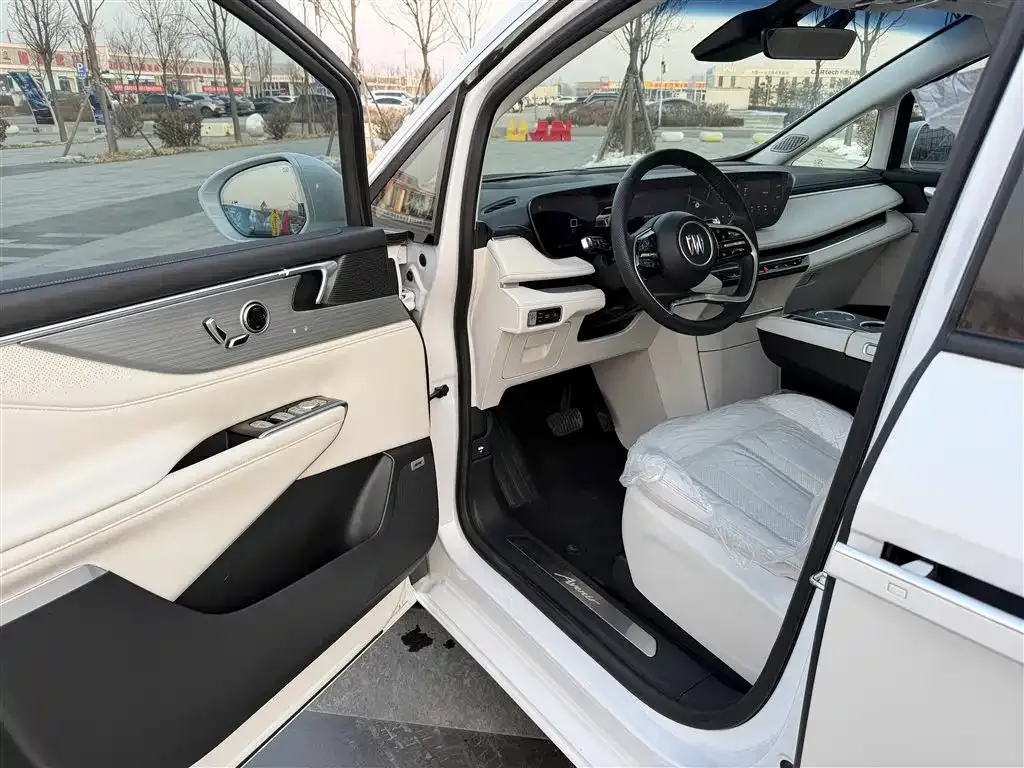 Buick GL8 Hybrid — фото 7