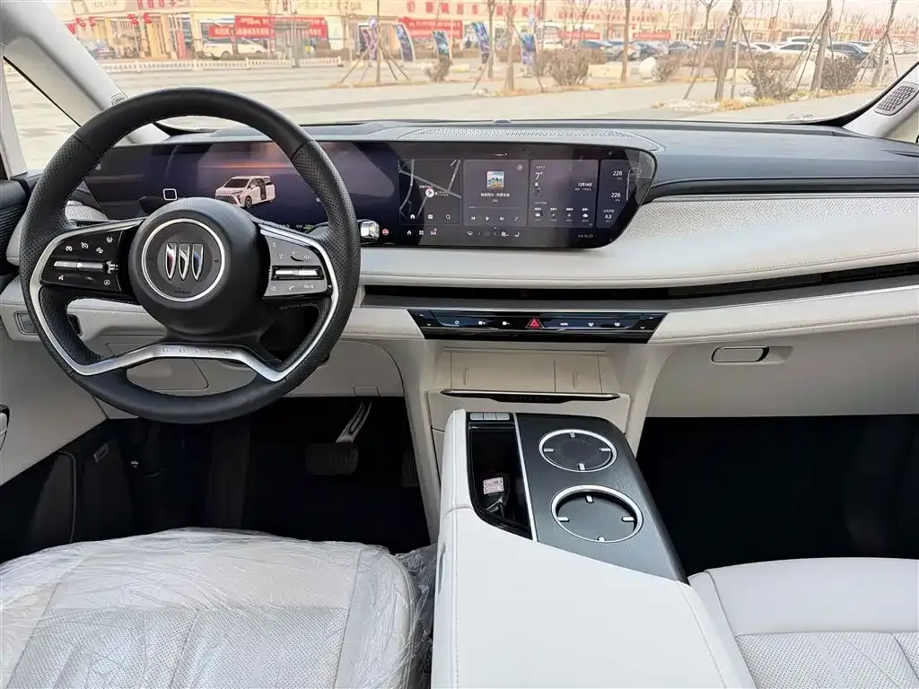 Buick GL8 Hybrid — фото 10