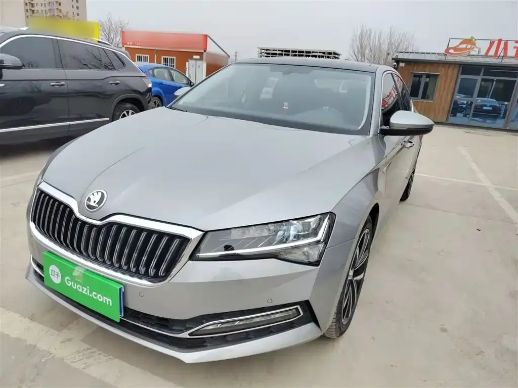 Skoda Superb — фото 4