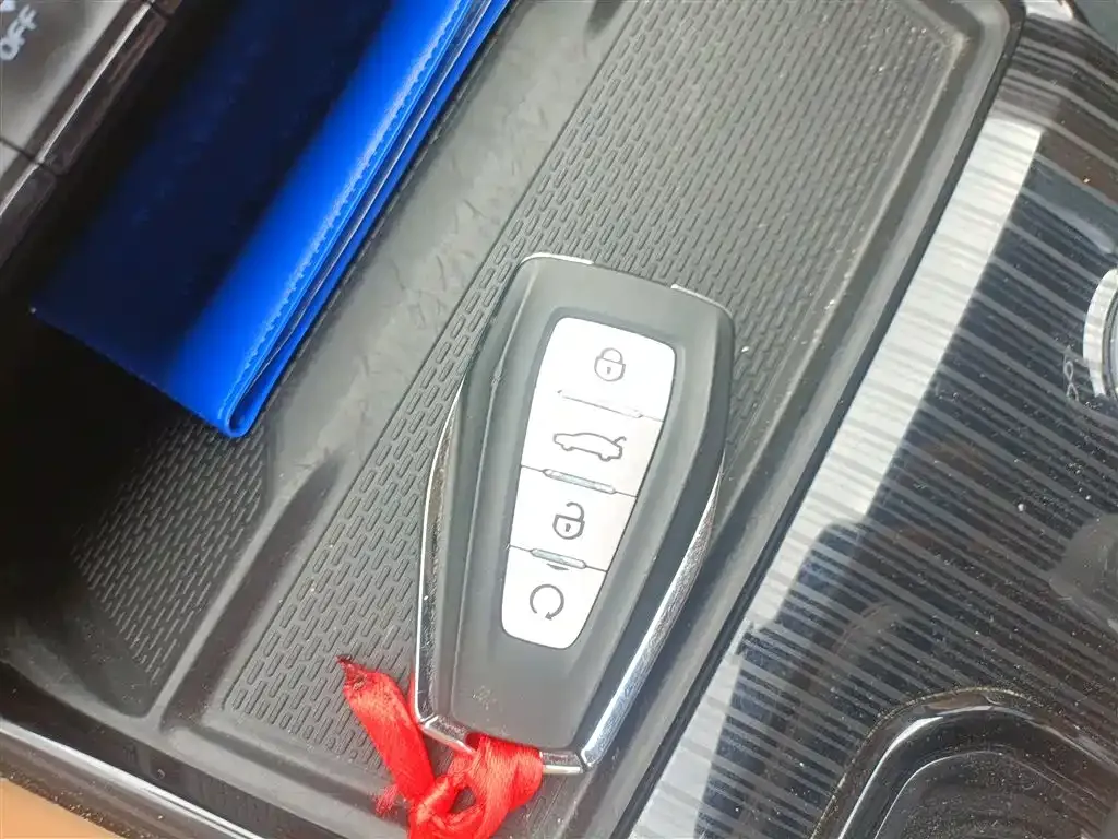 Geely Xingyue L 2023 из CN, фото 4
