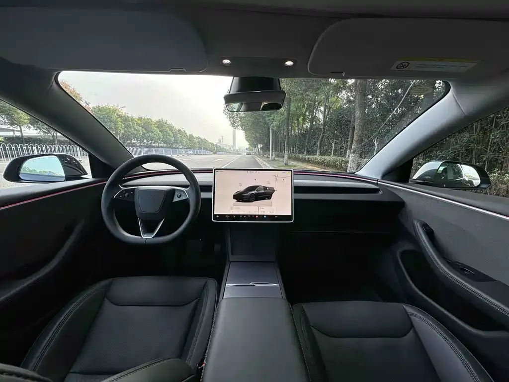 Tesla Model 3 — фото 2