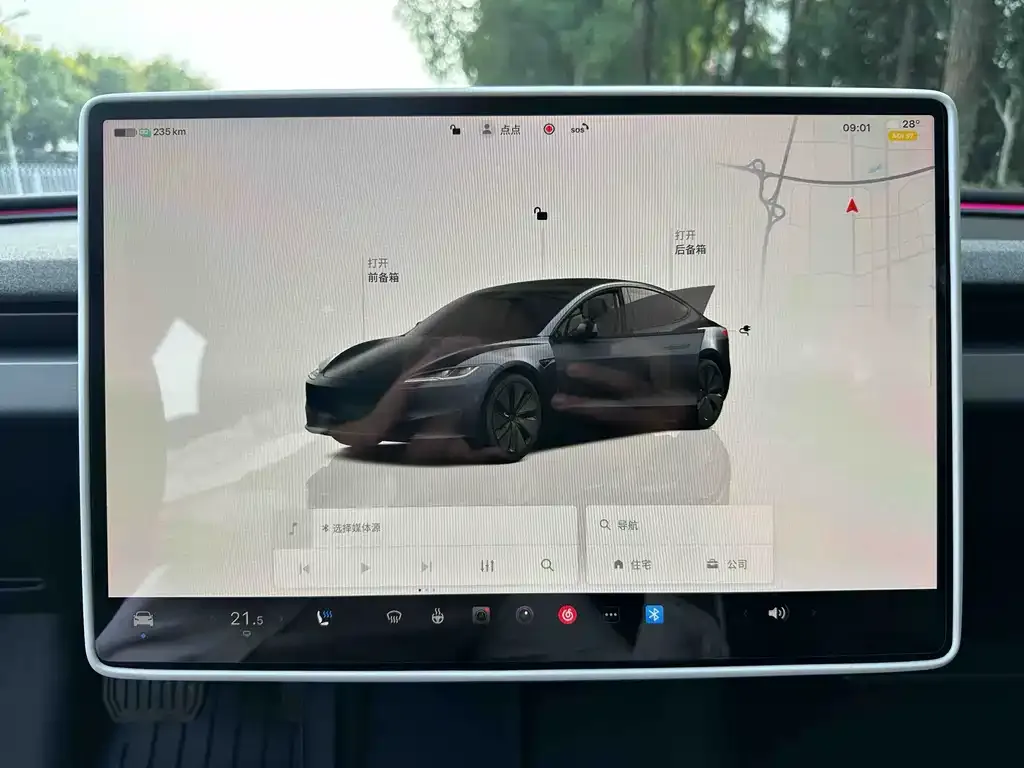 Tesla Model 3 — фото 10