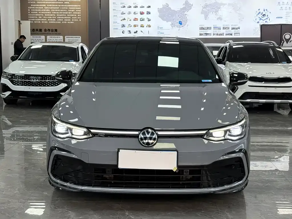 Volkswagen Golf 2023 из CN, фото 6