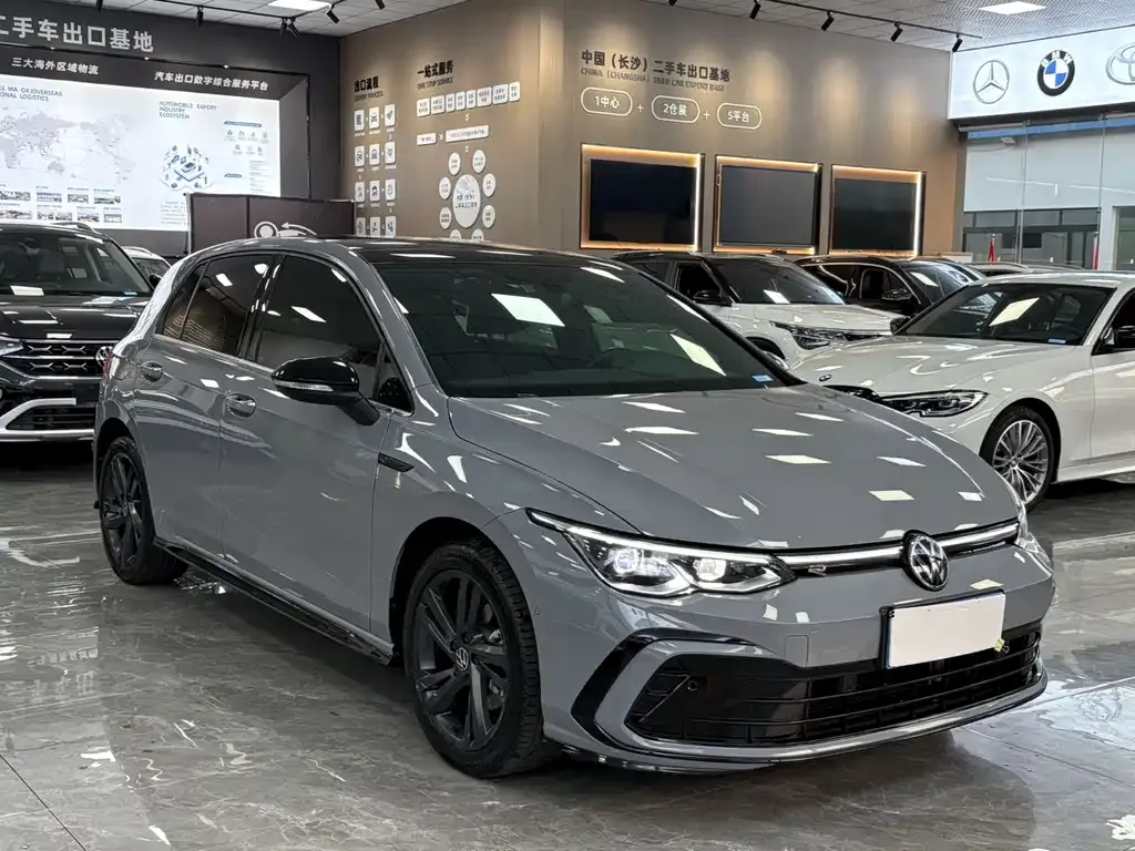 Volkswagen Golf 2023 из CN, фото 7