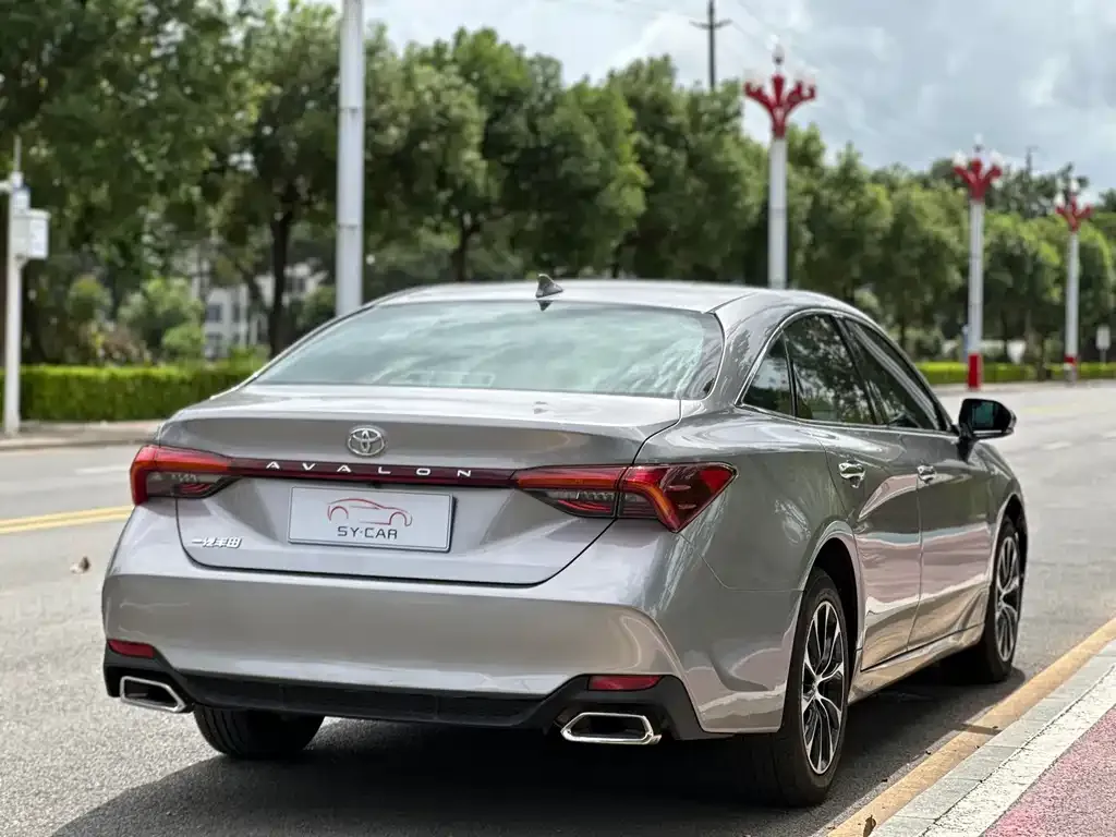 Toyota Avalon 2023 из CN, фото 7
