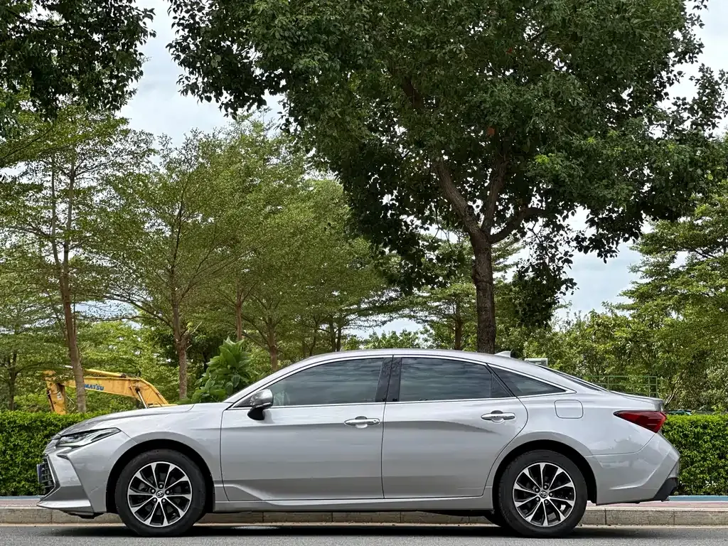 Toyota Avalon 2023 из CN, фото 10