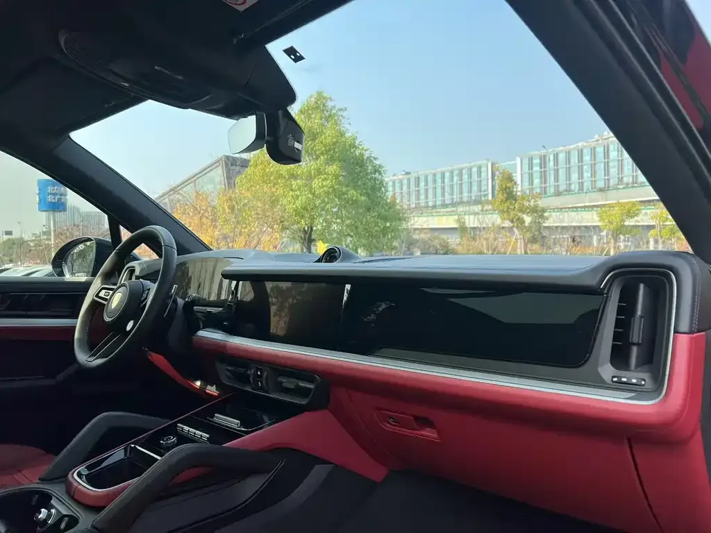 Porsche Cayenne 2025 из CN, фото 3