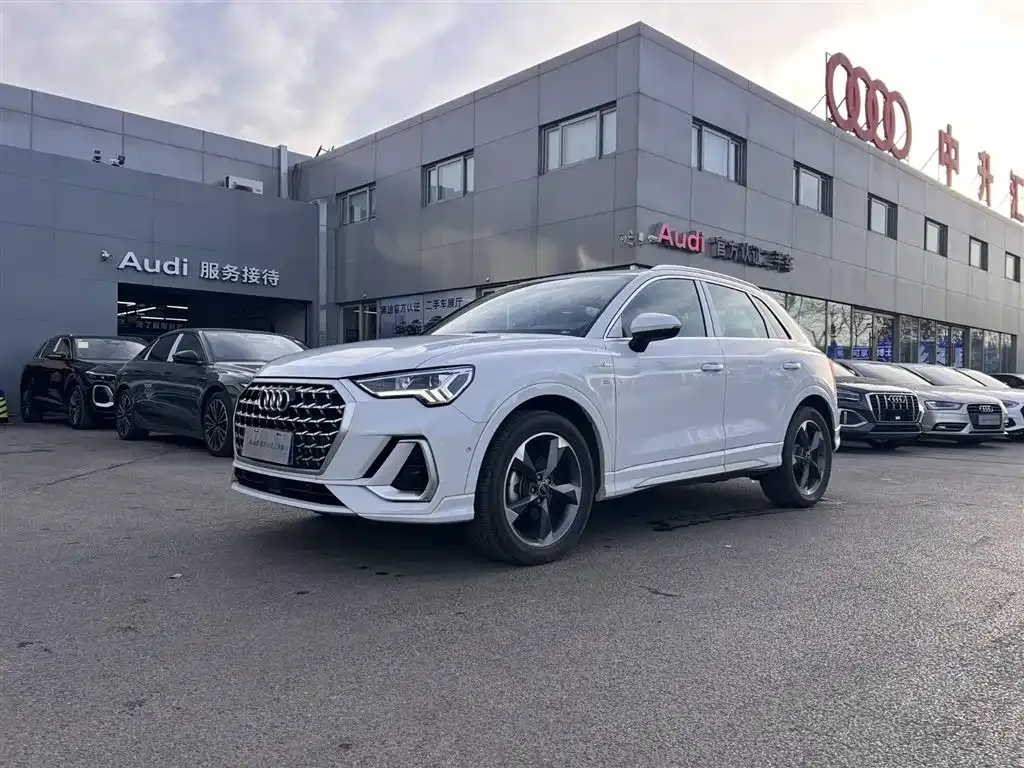 Audi Q3 2024 из CN, фото 1