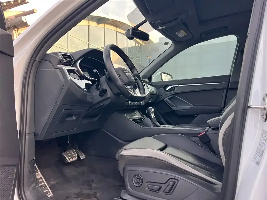 Audi Q3 2024 из CN, фото 3