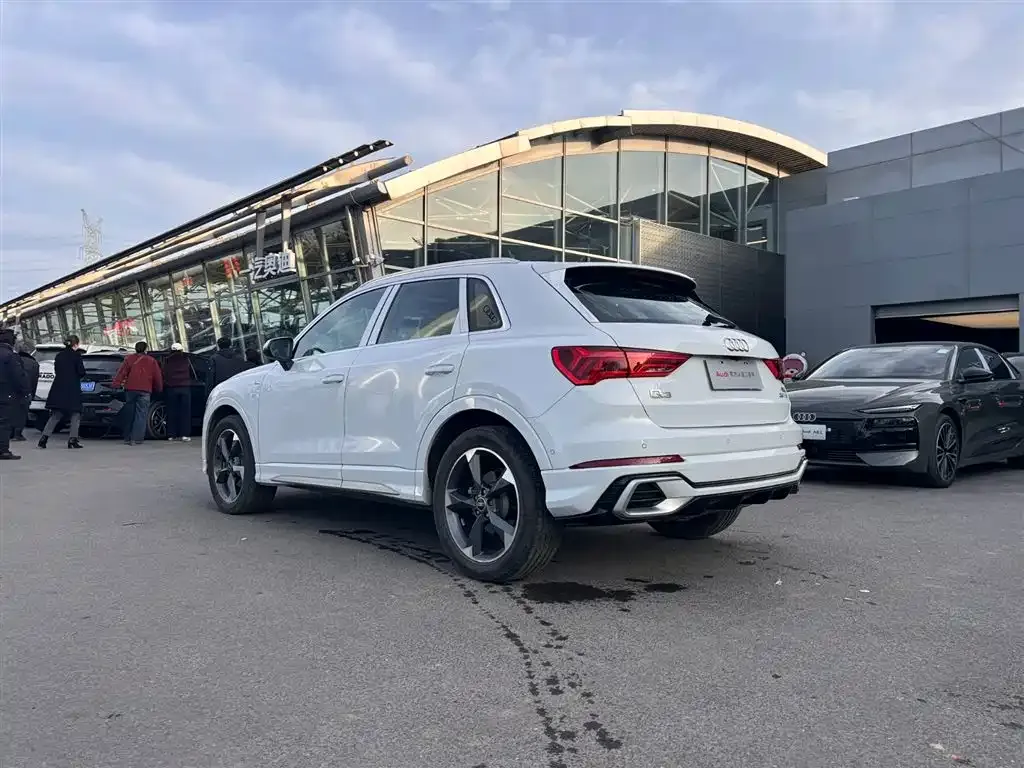 Audi Q3 2024 из CN, фото 8