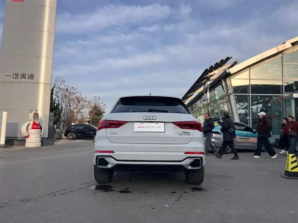 Audi Q3 2024 из CN, фото 7