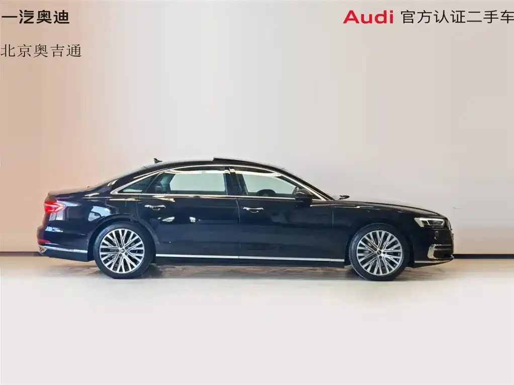 Audi A8 — фото 2