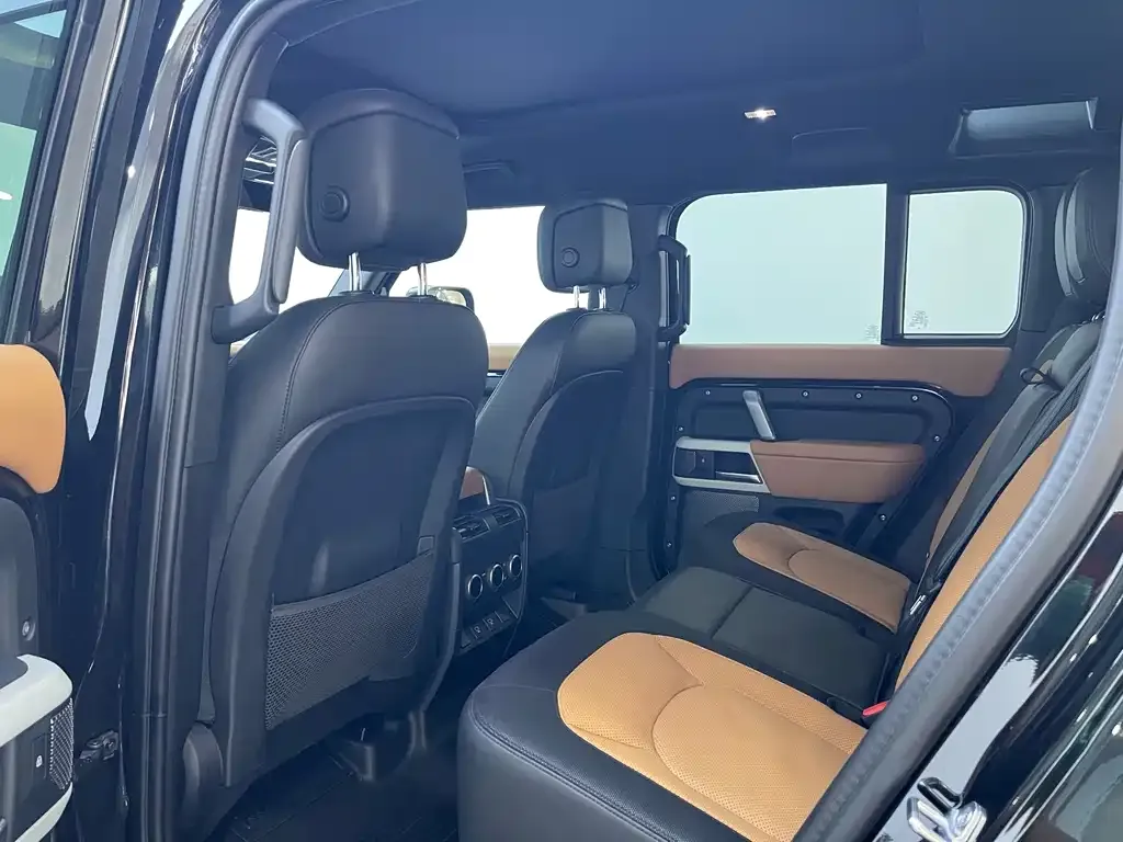 Land Rover Defender — фото 8