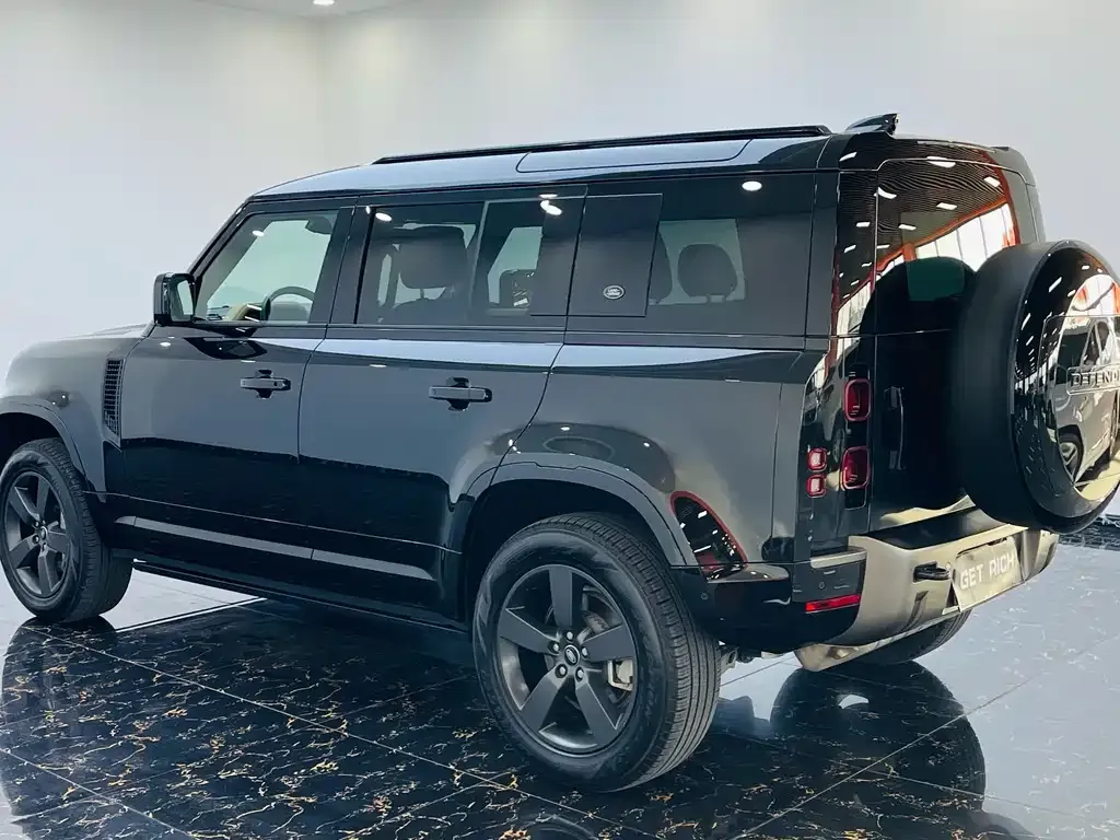 Land Rover Defender — фото 9
