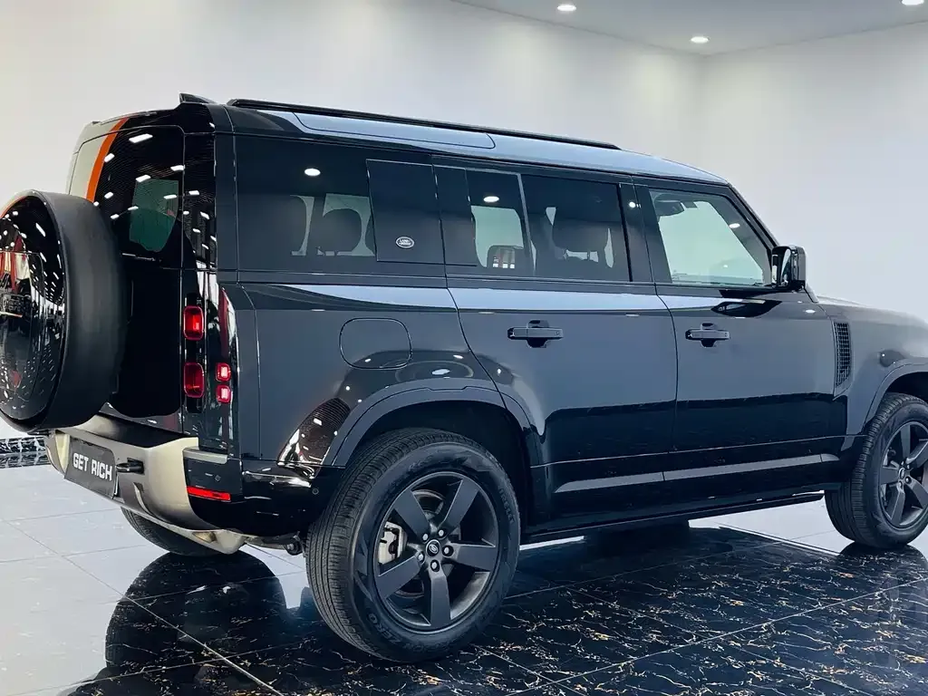 Land Rover Defender — фото 6