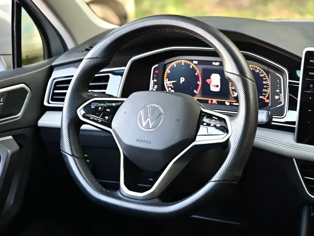 Volkswagen Tiguan L 2021 из CN, фото 9