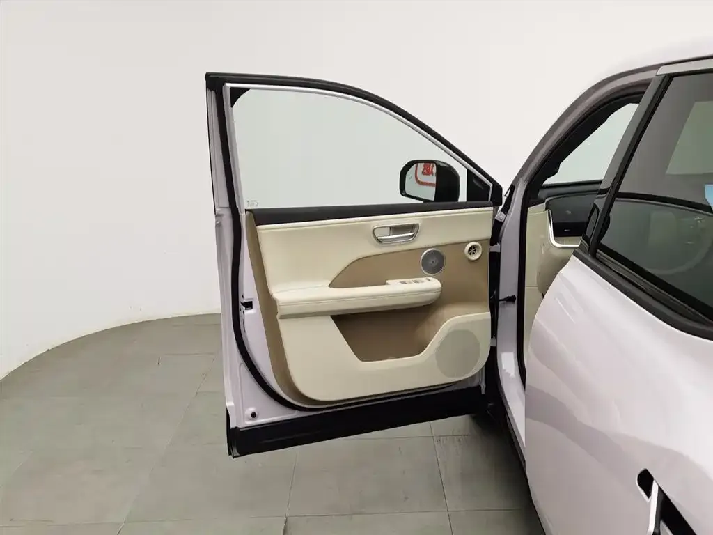 Toyota Platinum 3X 2025 из CN, фото 4