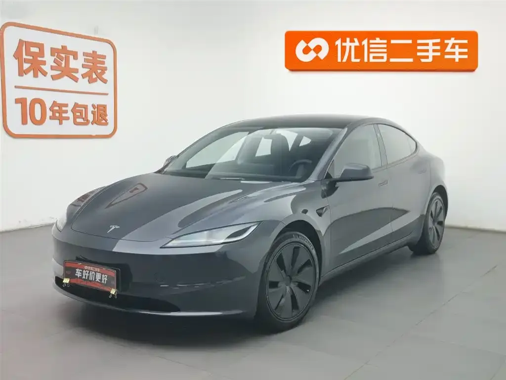 Tesla Model 3 — фото 1